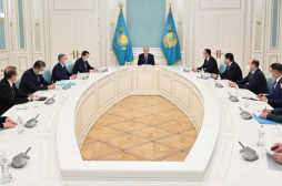 哈薩克斯坦總統宣布全國進入緊急狀態 